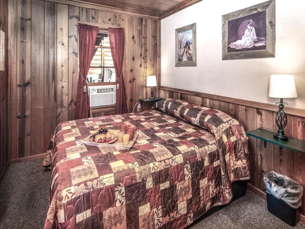 Apache Village Cabinette 13, Queen Bed, Midtown, Sleeps 2 鲁伊多索 外观 照片